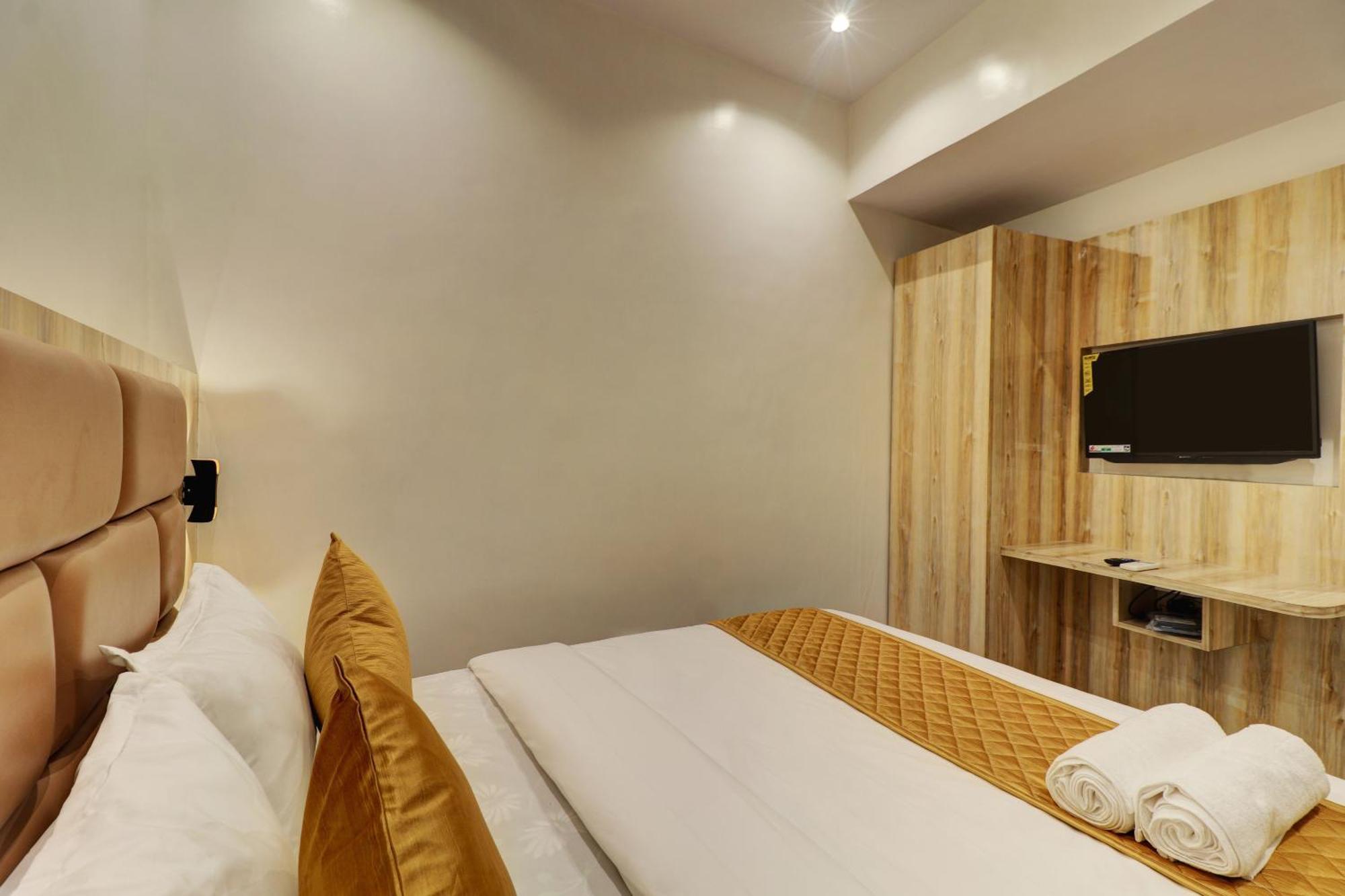 Hotel Enigma Inn Mumbai Room photo